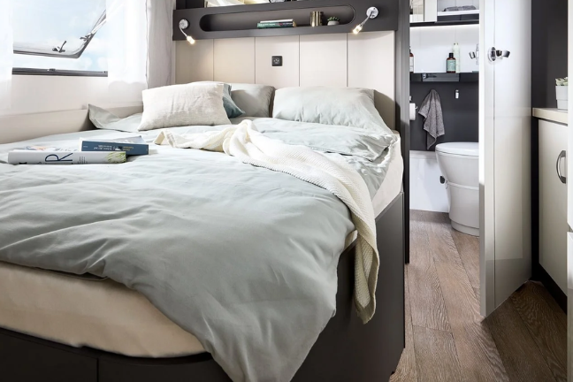 Caravans met Frans bed