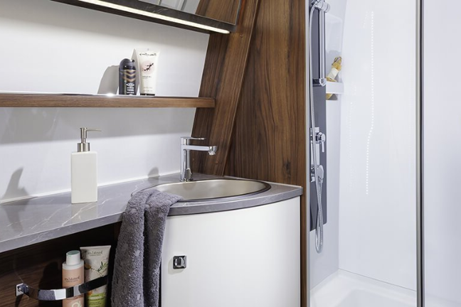 Caravans met douche: modellen met volwaardige badkamer!