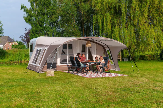 Nadelen van een opblaasbare voortent