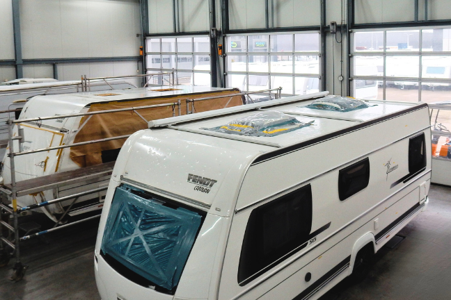Hagelschade aan uw caravan laten repareren?