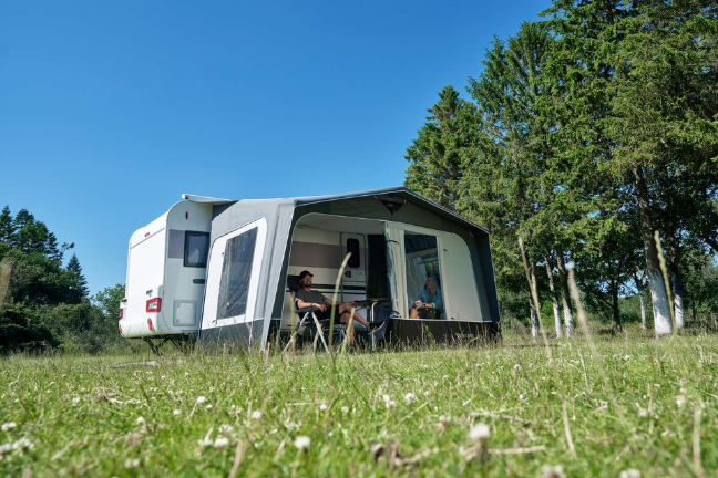 Een opblaasbare voortent, écht zo handig?