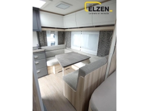 Hobby De Luxe 400 SFE Model 2025