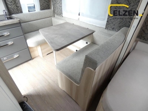 Hobby De Luxe 400 SFE Model 2025
