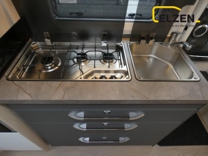 Hobby De Luxe 495 UL Model 2025, bekl. Turo