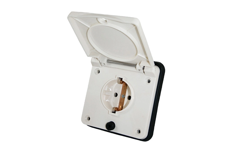 230V Stopcontact randaarde, Inbouw