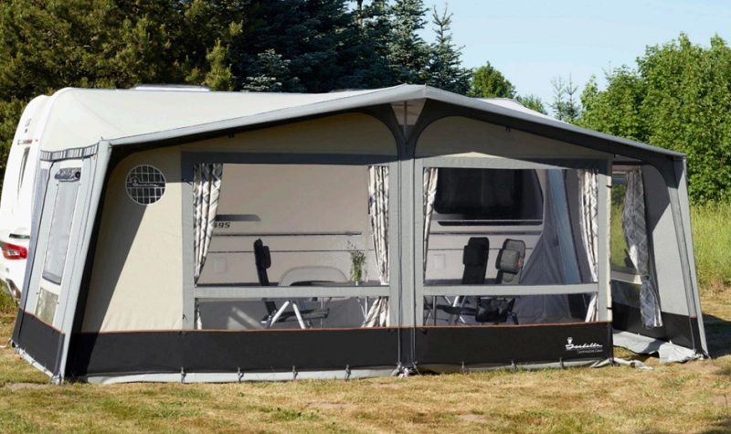 Isabella voortent Commodore Dawn